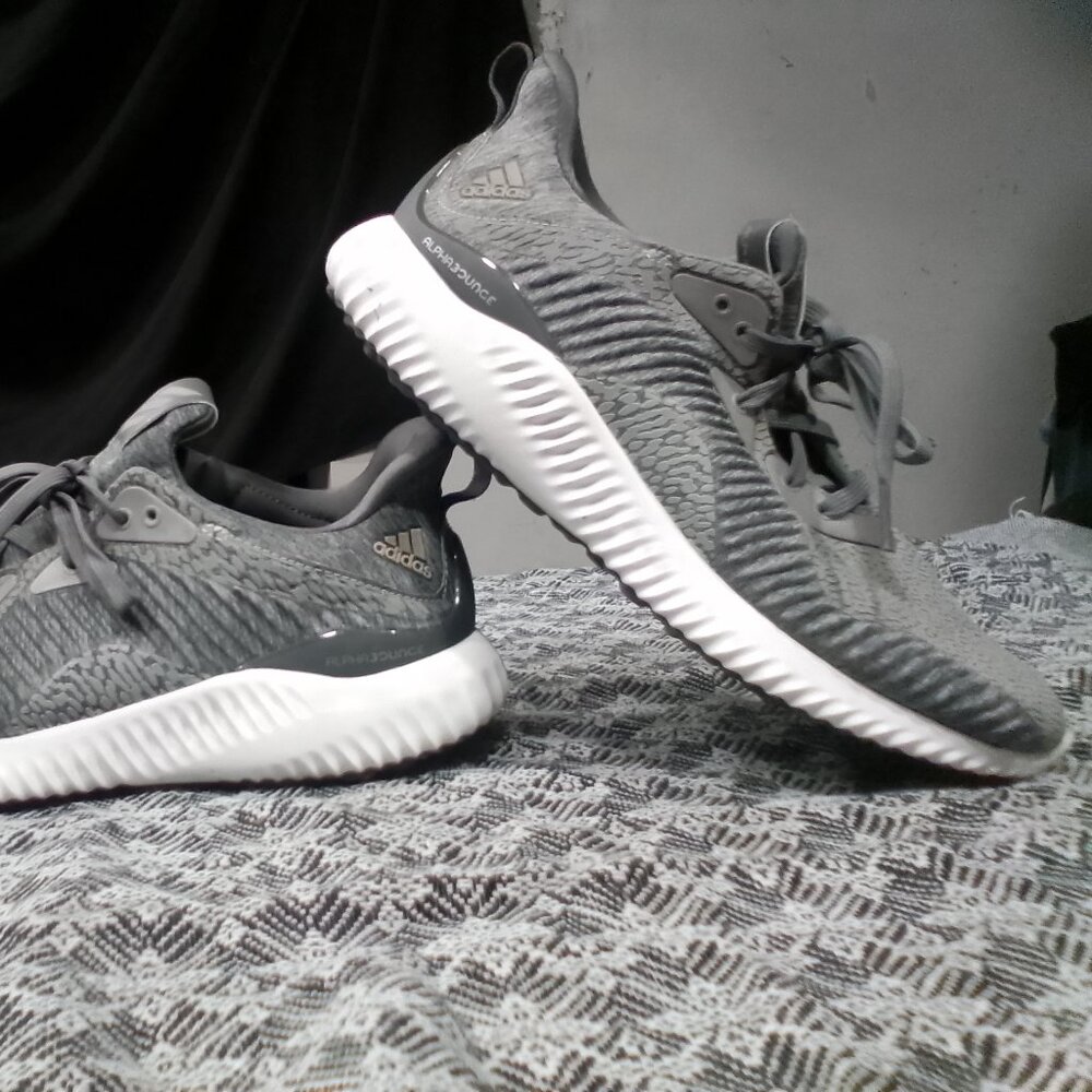 adidas Alphabounce EM